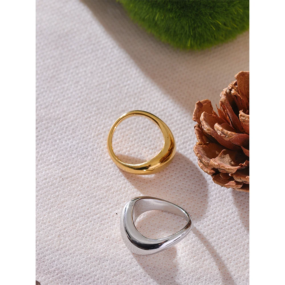  Geometric Ring 